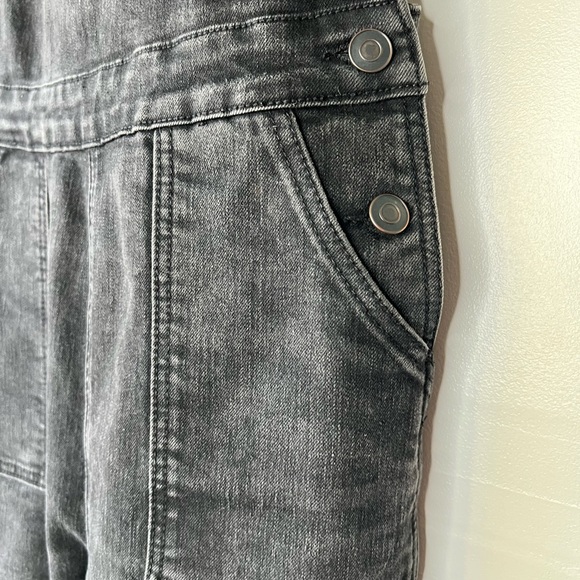 Brandy Melville Black Denim Overalls, M - Picture 4 of 10